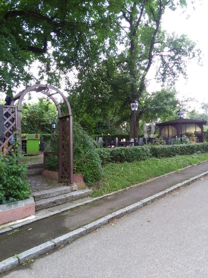 Pension Sonne อูล์ม ภายนอก รูปภาพ